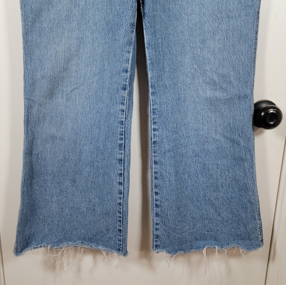 Madewell Distressed 11" High Rise Flare Jeans Size 31 - Picture 2 of 10